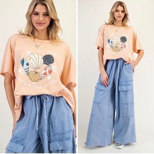 Easel Graphic Tee Sea Shells Design Peach